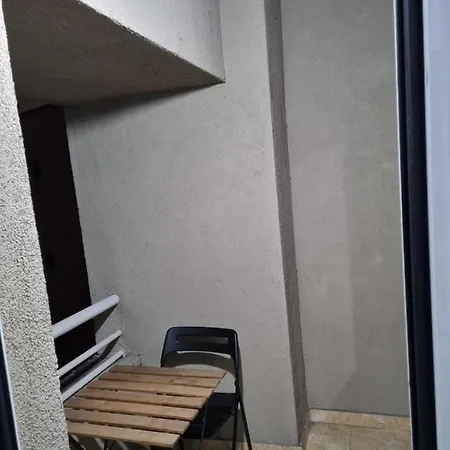 Apartament Calea Victoriei Nr 1 דירה *